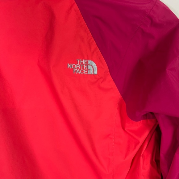 The North Face Women’s HyVent Pink Coral Water Resistant Zip Up Jacket Medium - Picture 4 of 8